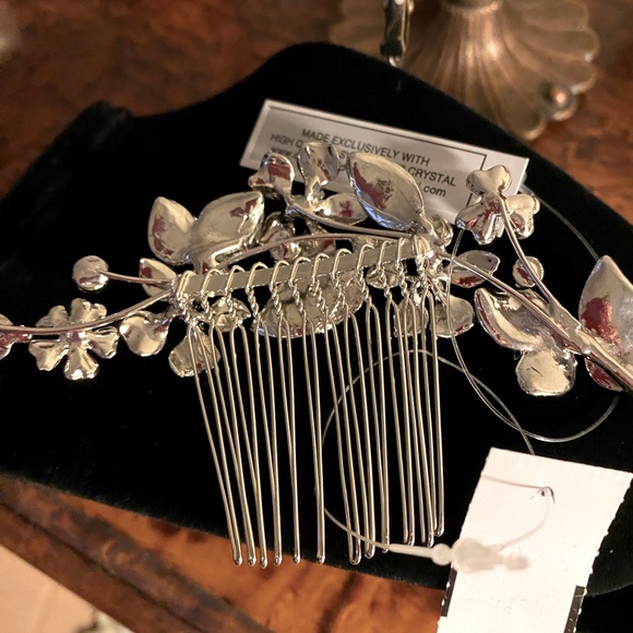 Swarovski Bridal Hair Ornament/Comb - Picture 5 of 8